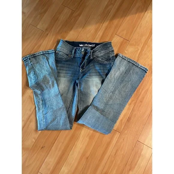 Jeans - Picture 1 of 2